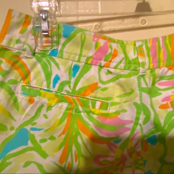 LILLY 🦩 PULITZER BUTTERCUP SHORTS SIZE 00 great condition. EUC 🌸 - Picture 7 of 12